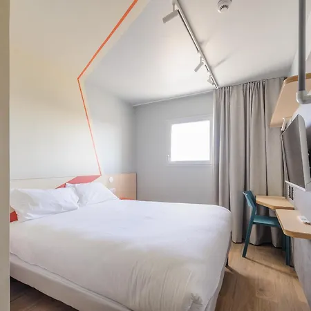 Ibis Budget La Rochelle Puilboreau Exterior photo