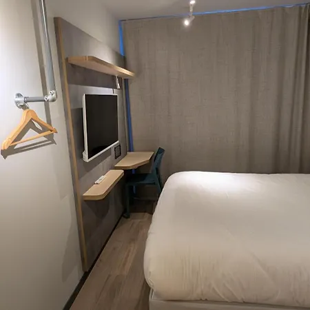 Ibis Budget La Rochelle Puilboreau Exterior photo
