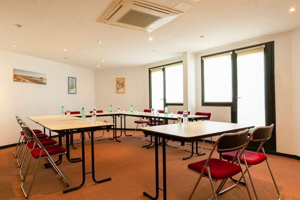 Hotel The Originals Access, Le Beaulieu, La Rochelle Est 2*