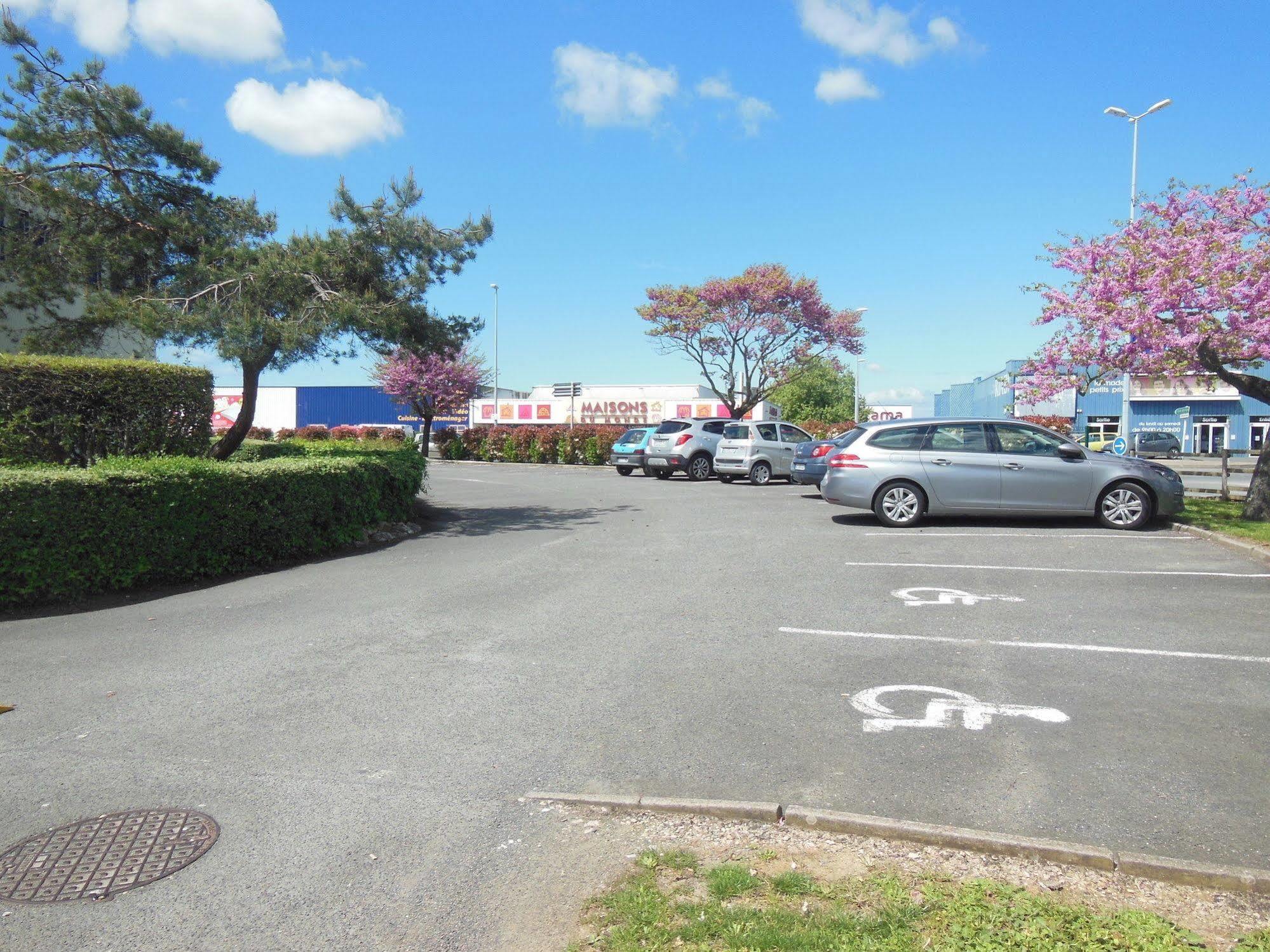 Ibis Budget La Rochelle 2*